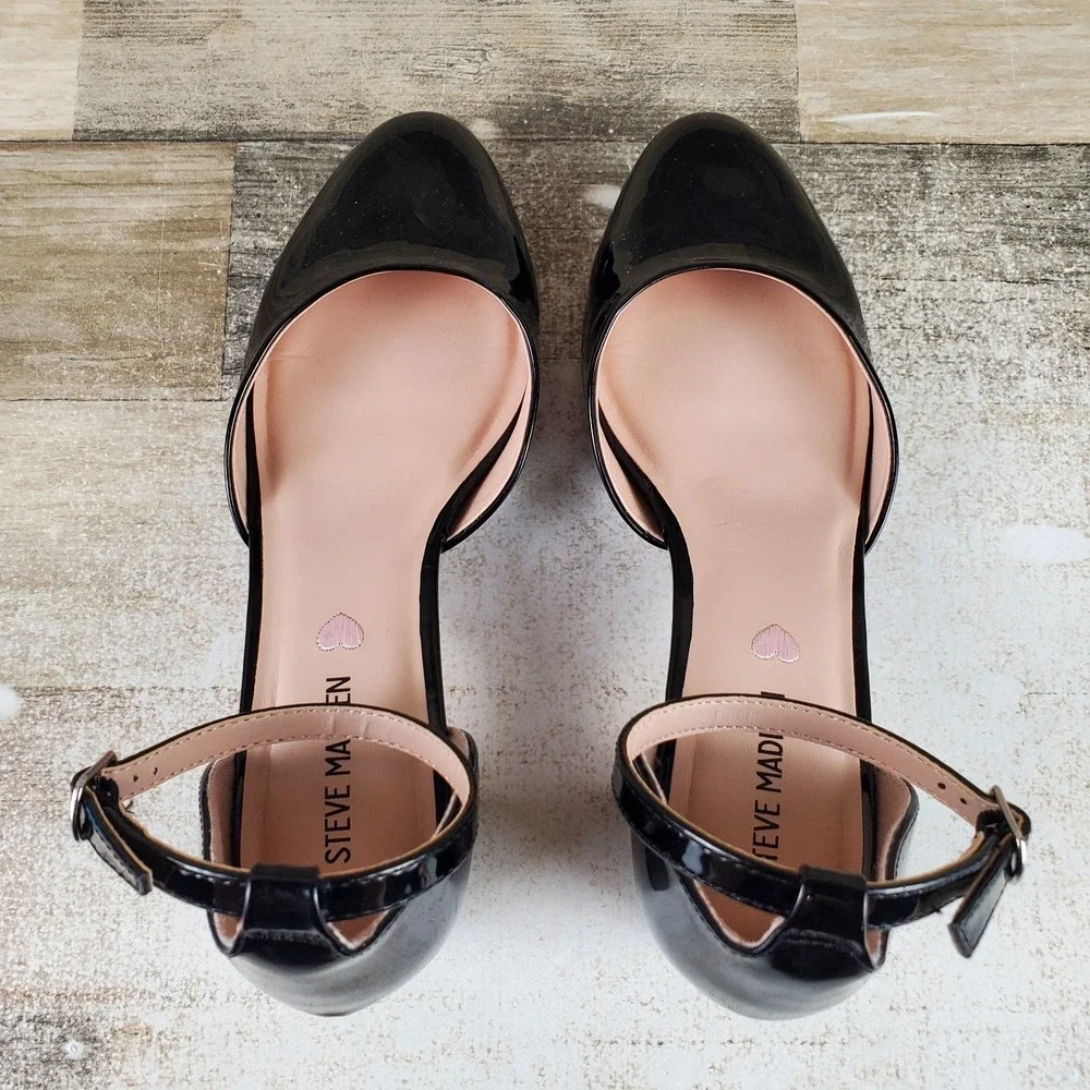 Steve Madden Jprettyy Girls Dress Pump Sz 5 M Black Patent Leather Ankle Strap